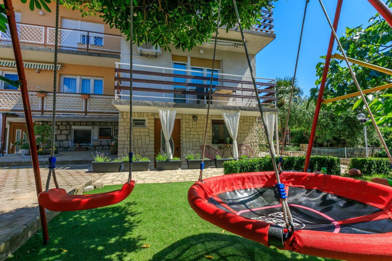 Apartments Kira Crikvenica Exterior photo
